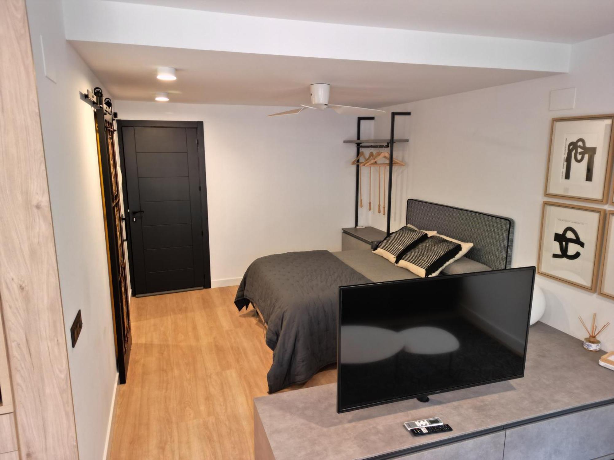 Apartaments Turistics Cardona IV ภายนอก รูปภาพ