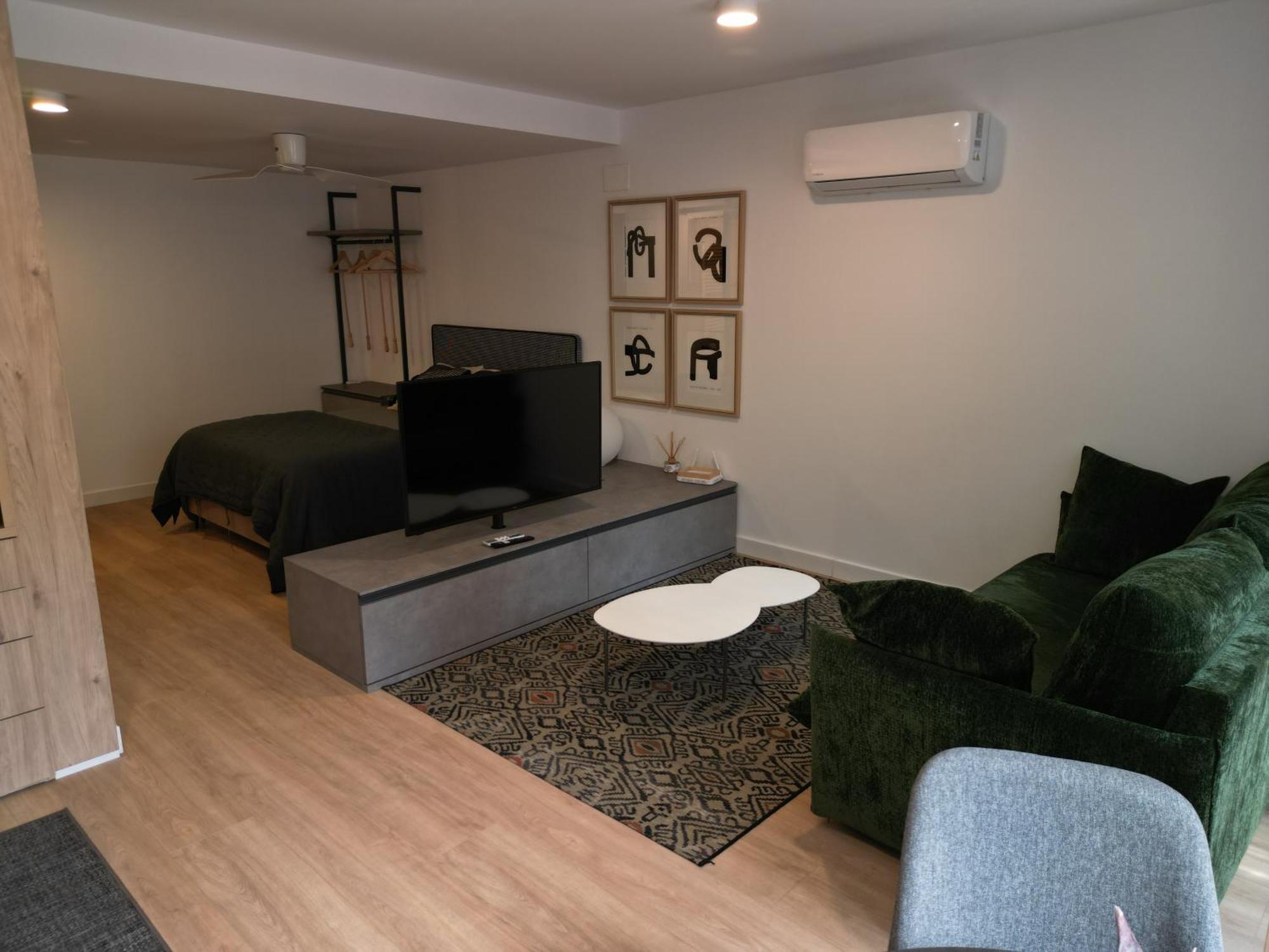 Apartaments Turistics Cardona IV ภายนอก รูปภาพ