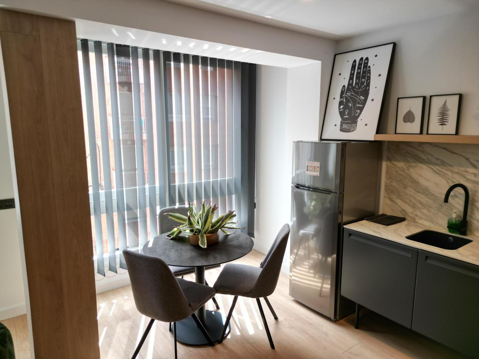 Apartaments Turistics Cardona IV ภายนอก รูปภาพ