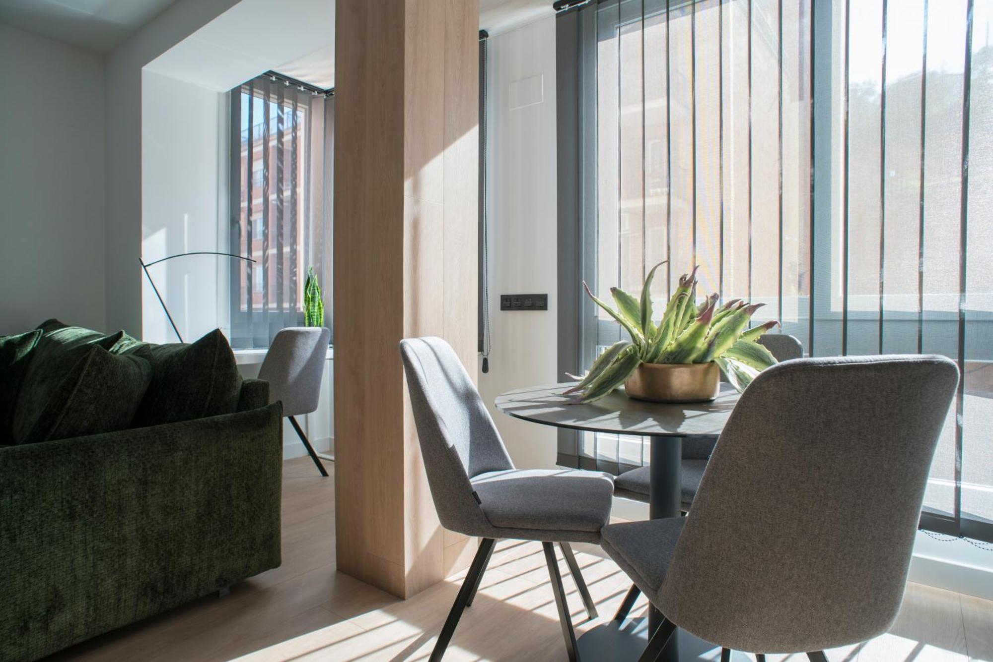 Apartaments Turistics Cardona IV ภายนอก รูปภาพ