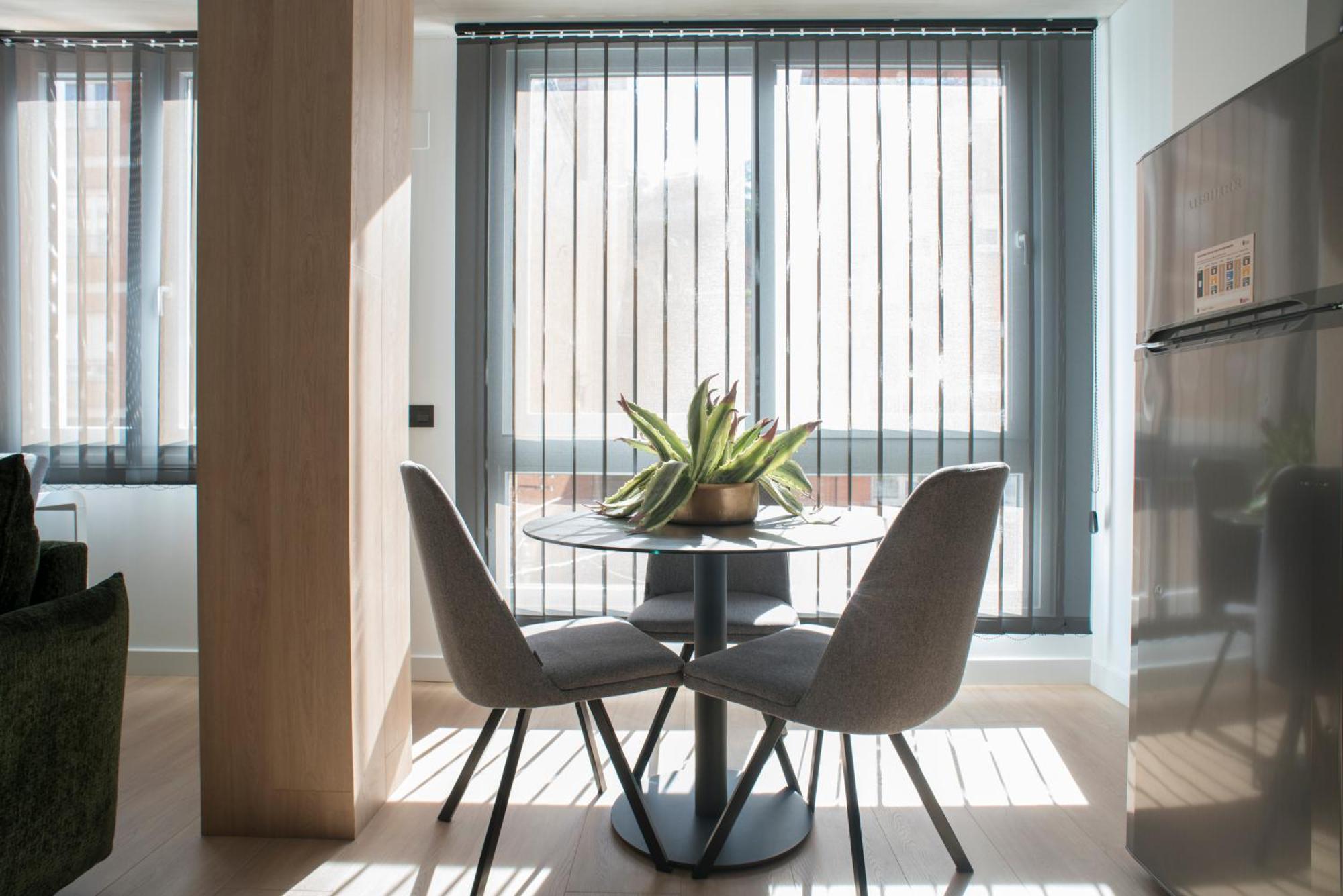 Apartaments Turistics Cardona IV ภายนอก รูปภาพ