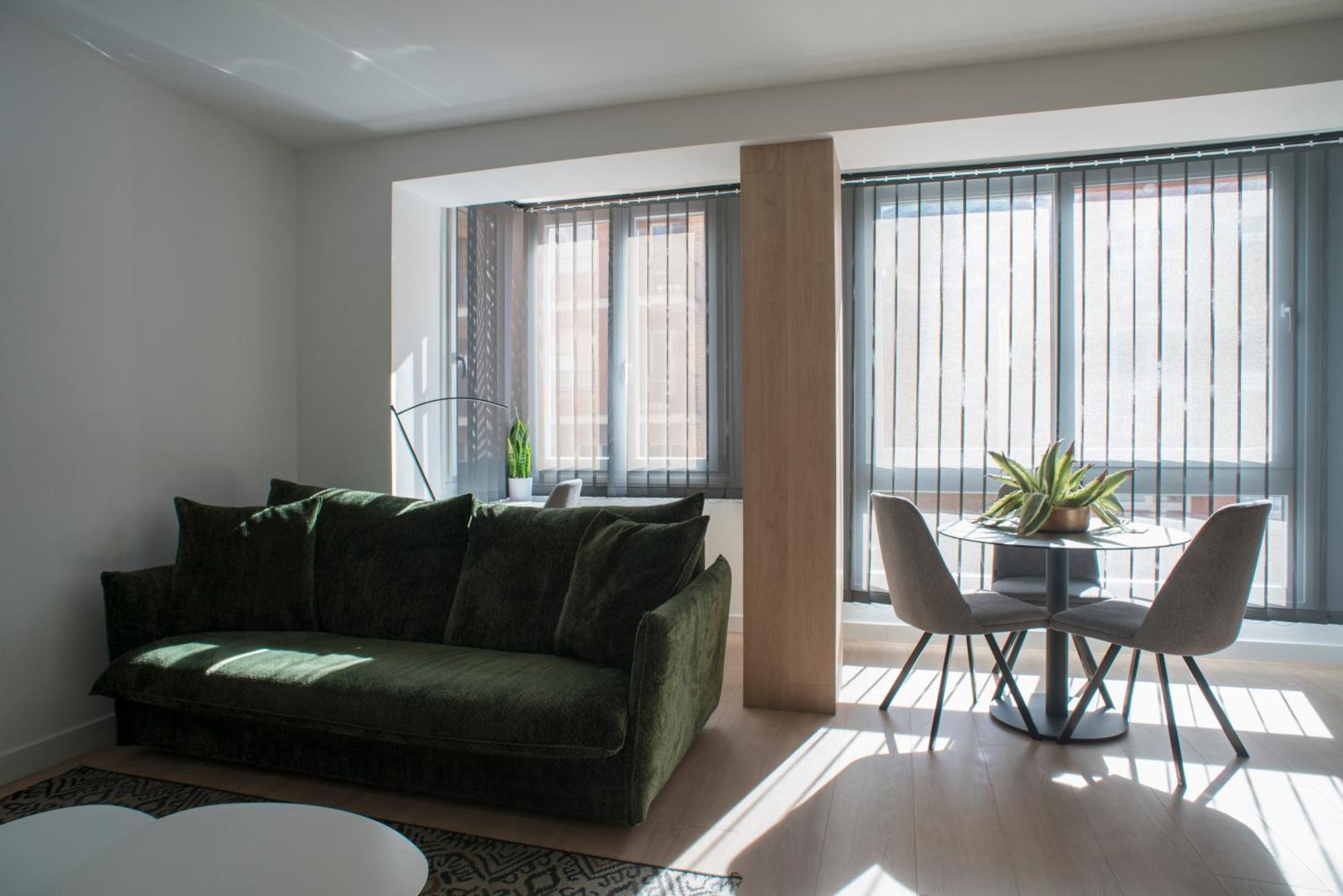 Apartaments Turistics Cardona IV ภายนอก รูปภาพ