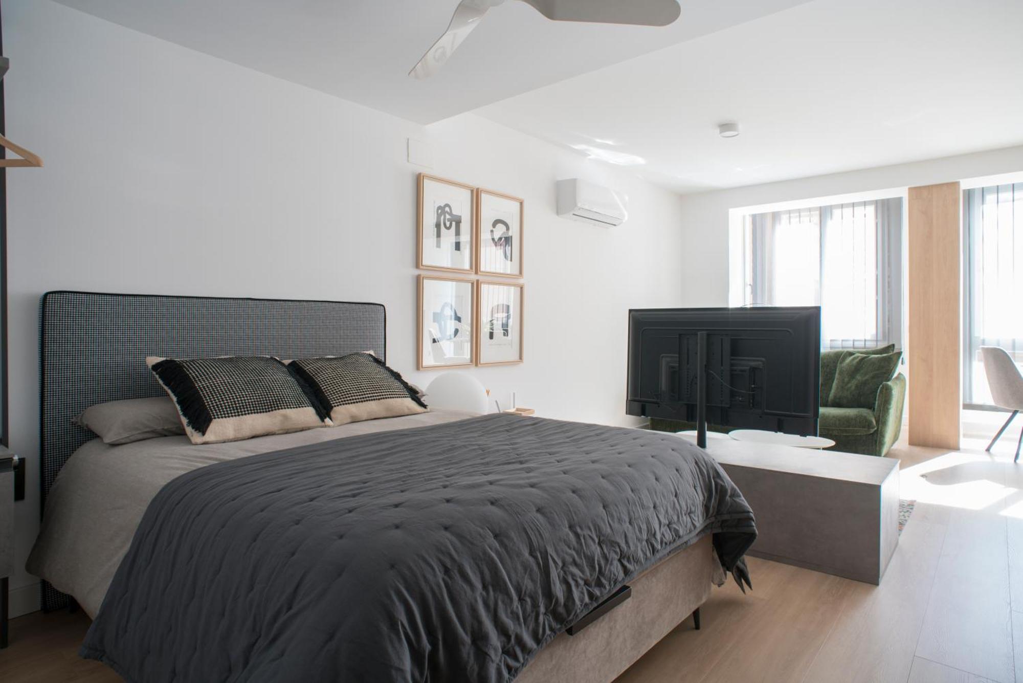 Apartaments Turistics Cardona IV ภายนอก รูปภาพ